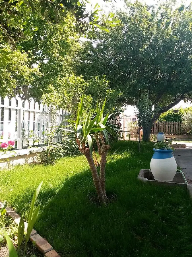 Le Flamant Rose Bed and Breakfast Salin-de-Giraud Bed & Breakfast